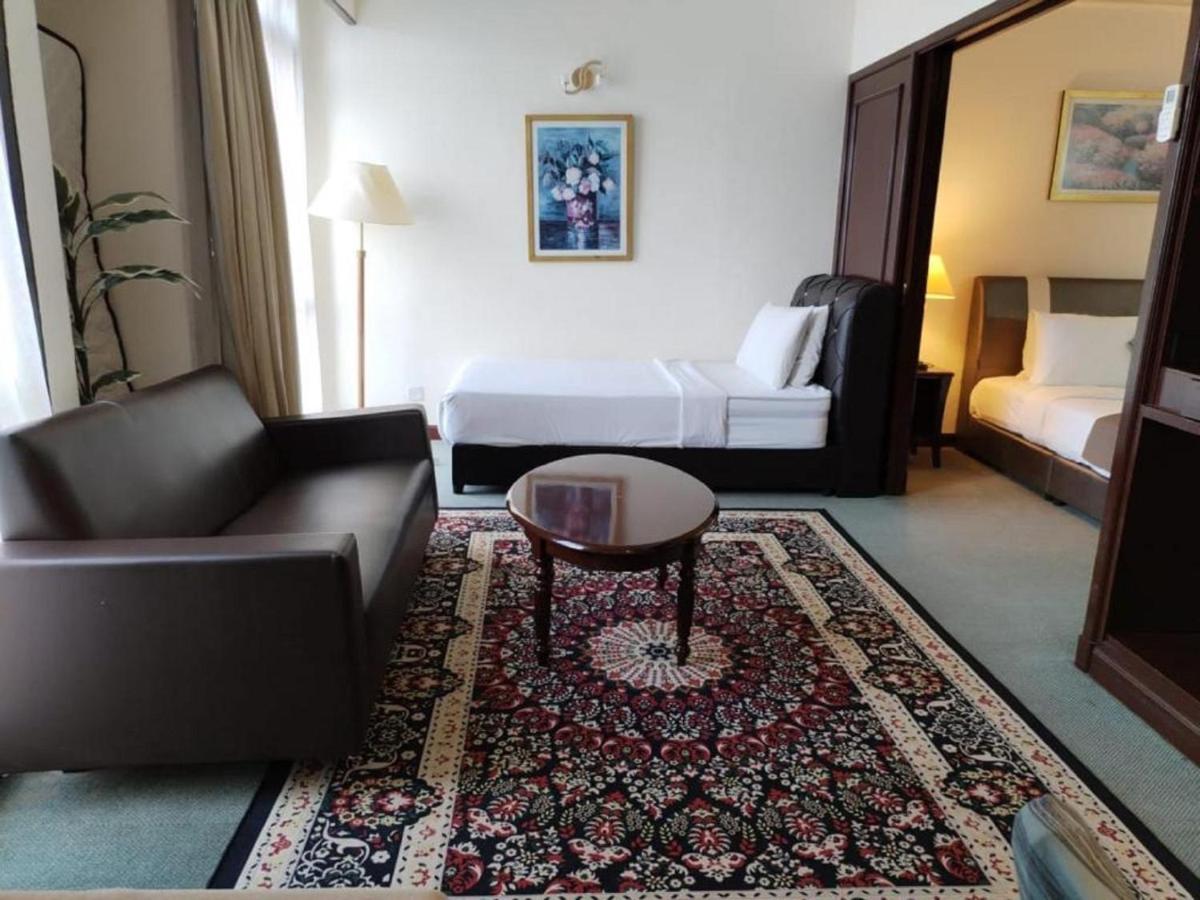Suites At Times Square Kl Куала-Лумпур Экстерьер фото